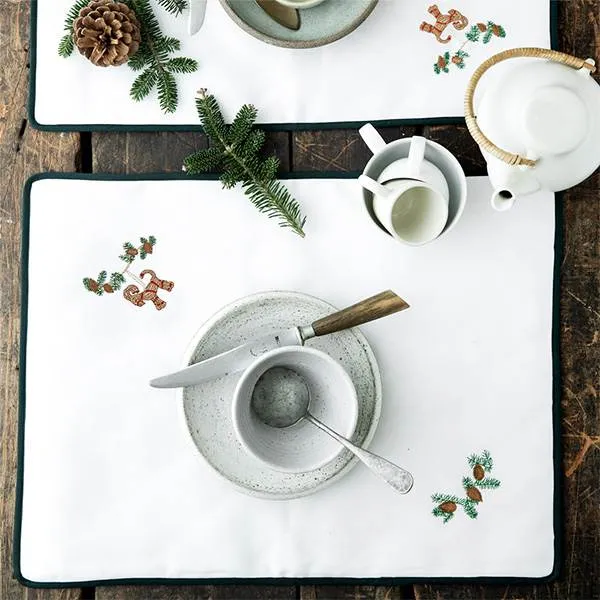 Langkilde & Søn - Juledækkeserviet med julebuk - 38 x 50 cm.